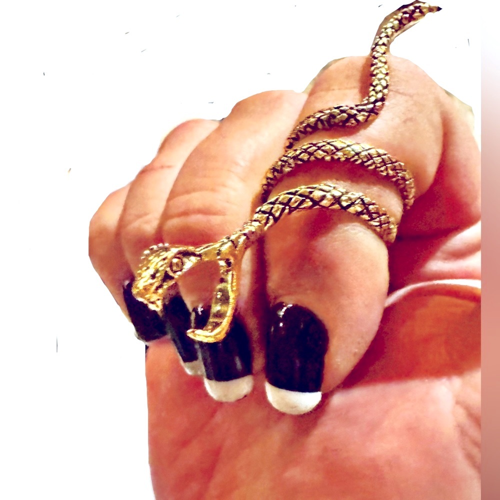 King Cobra Strikes Holder Gold Tone wrap around Ring